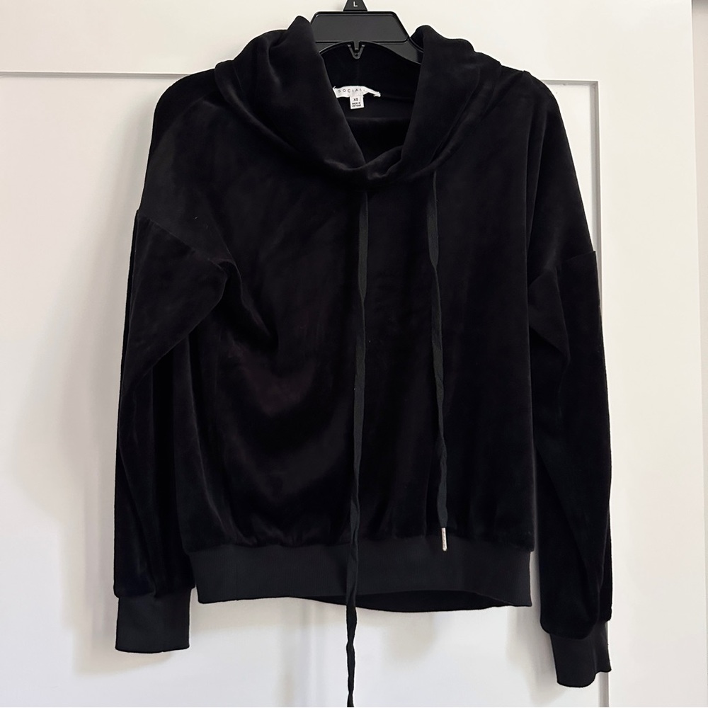Socialite Black Velvet Pullover - New, XS